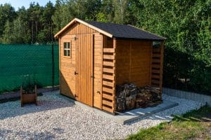Konserwacja pergoli, altan i ogrodzeń w Trójmieście. Impregnacja drewna, zabezpieczenie stali i aluminium. Sprawdź terminy, materiały i cykle odnawiania.